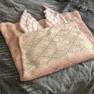 Pink and Gold Mermaid Tail Blanket